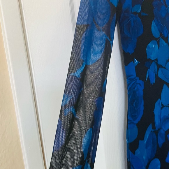 Floral dress in Blue! - Picture 6 of 6